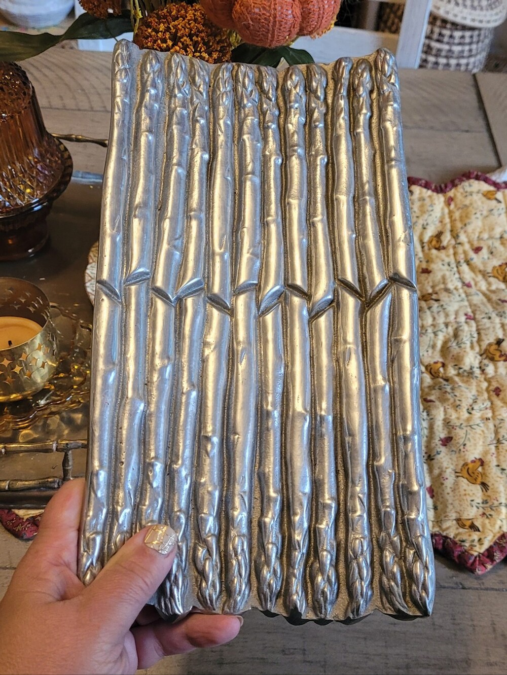 Vintage Wilton Pewter Armetale Metal Asparagus' Shaped Platter